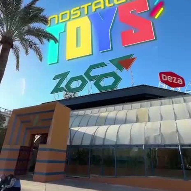 Entrada de la Feria Nostalgia Toys en el Centro Comercial Zoco